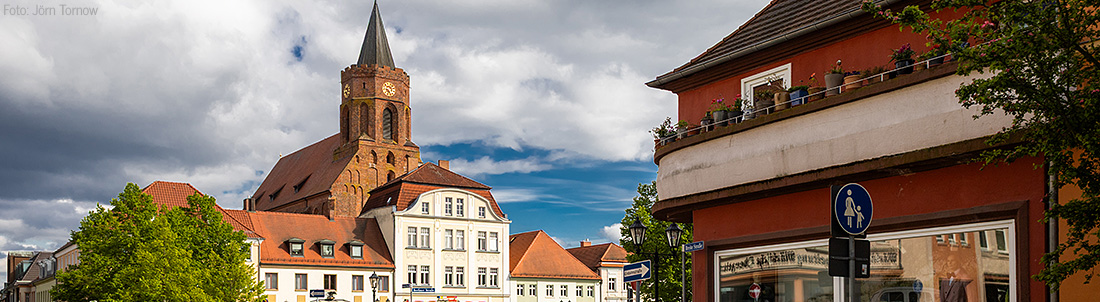 Beeskow Marktplatz und St. Marienkirche